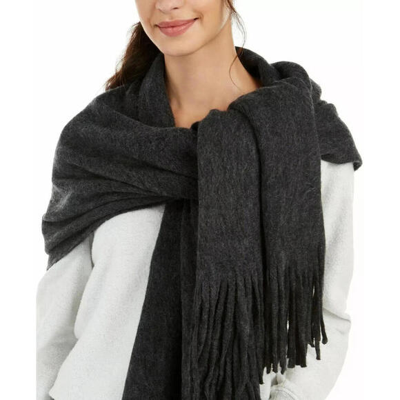 NWT STEVE MADDEN Oversized Black Chunky Scarf - Picture 8 of 13